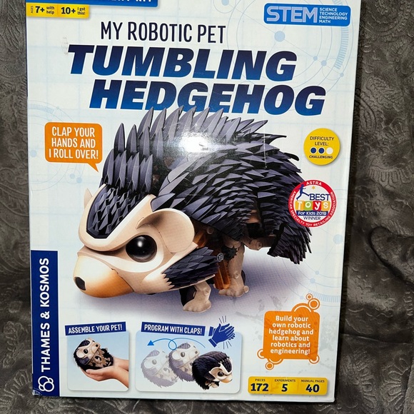 Thames & Kosmos
My Robotic Pet Tumbling Hedgehog - Picture 2 of 7